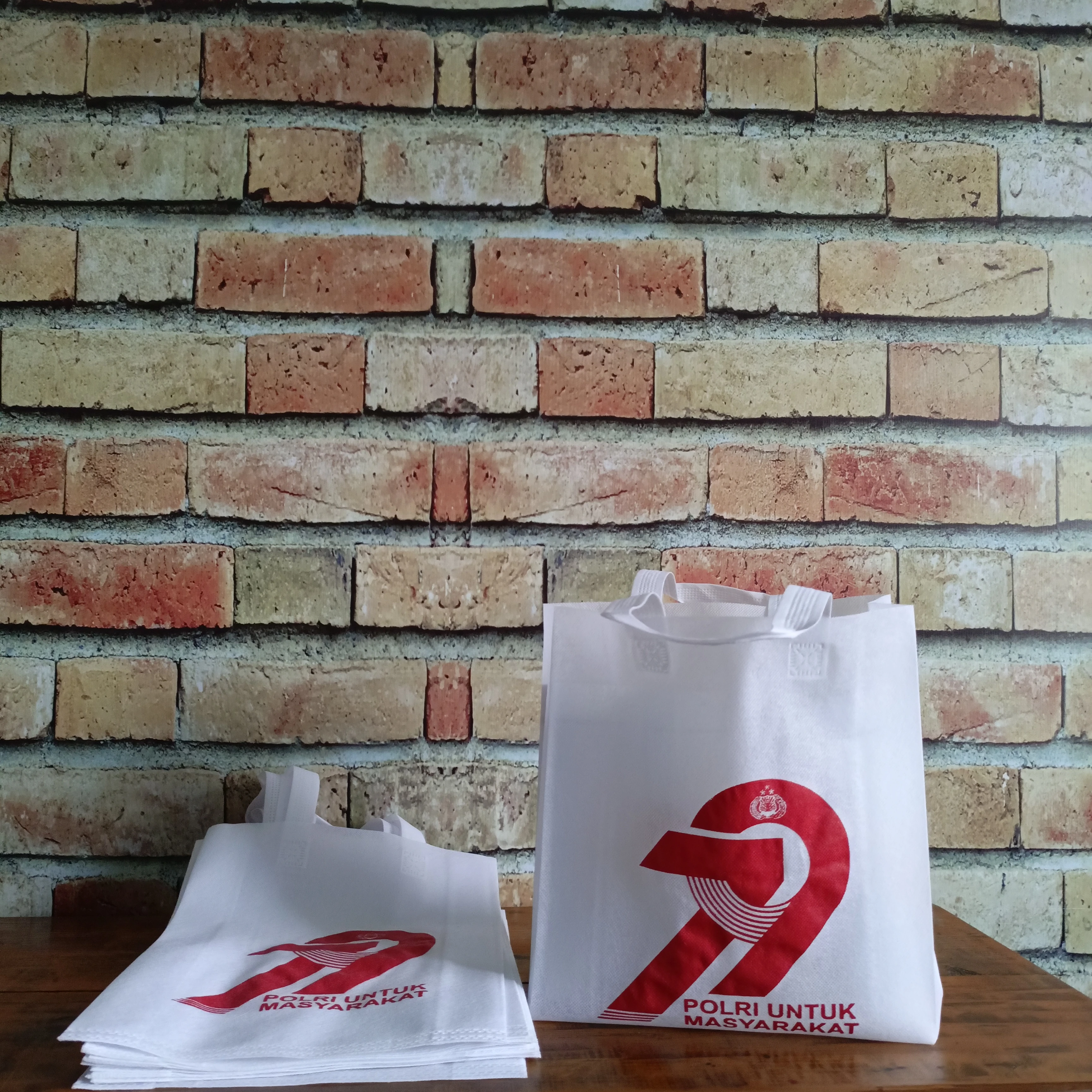 Spunbond With Custom Print