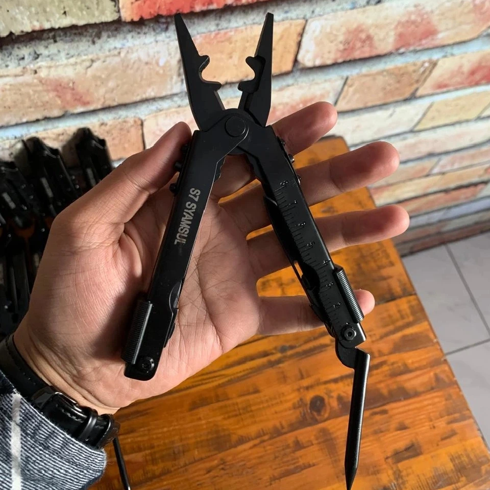 Grafir Multitool Army Survival Kit