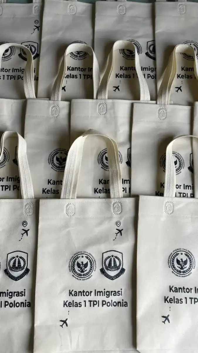 Imigration Office Goodie bag