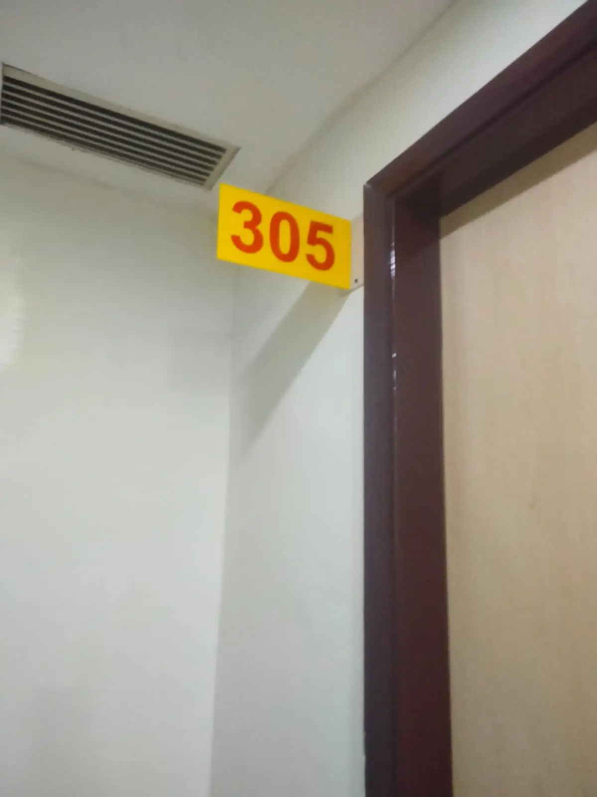 Nomor Kamar Akrilik